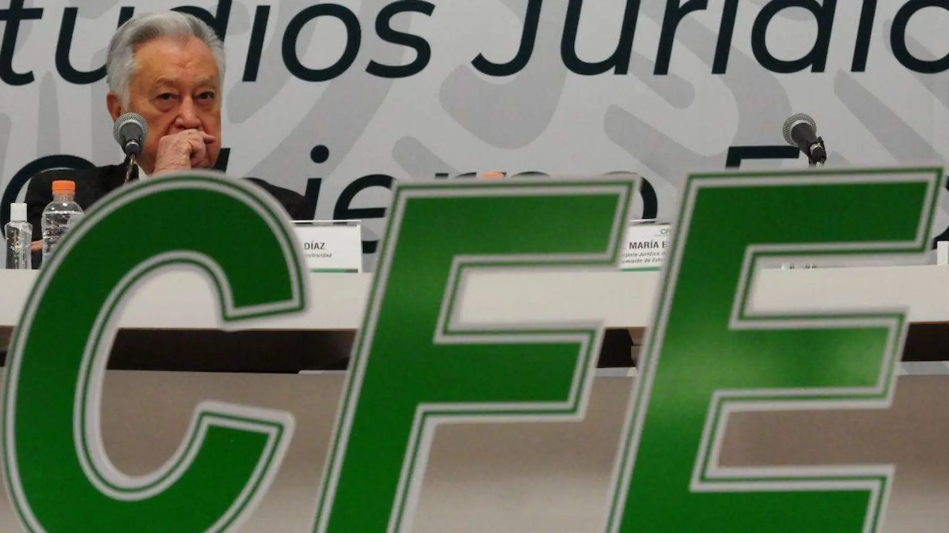 Pese a aumento en ingresos, CFE pierde 95 mil mdp en 2021